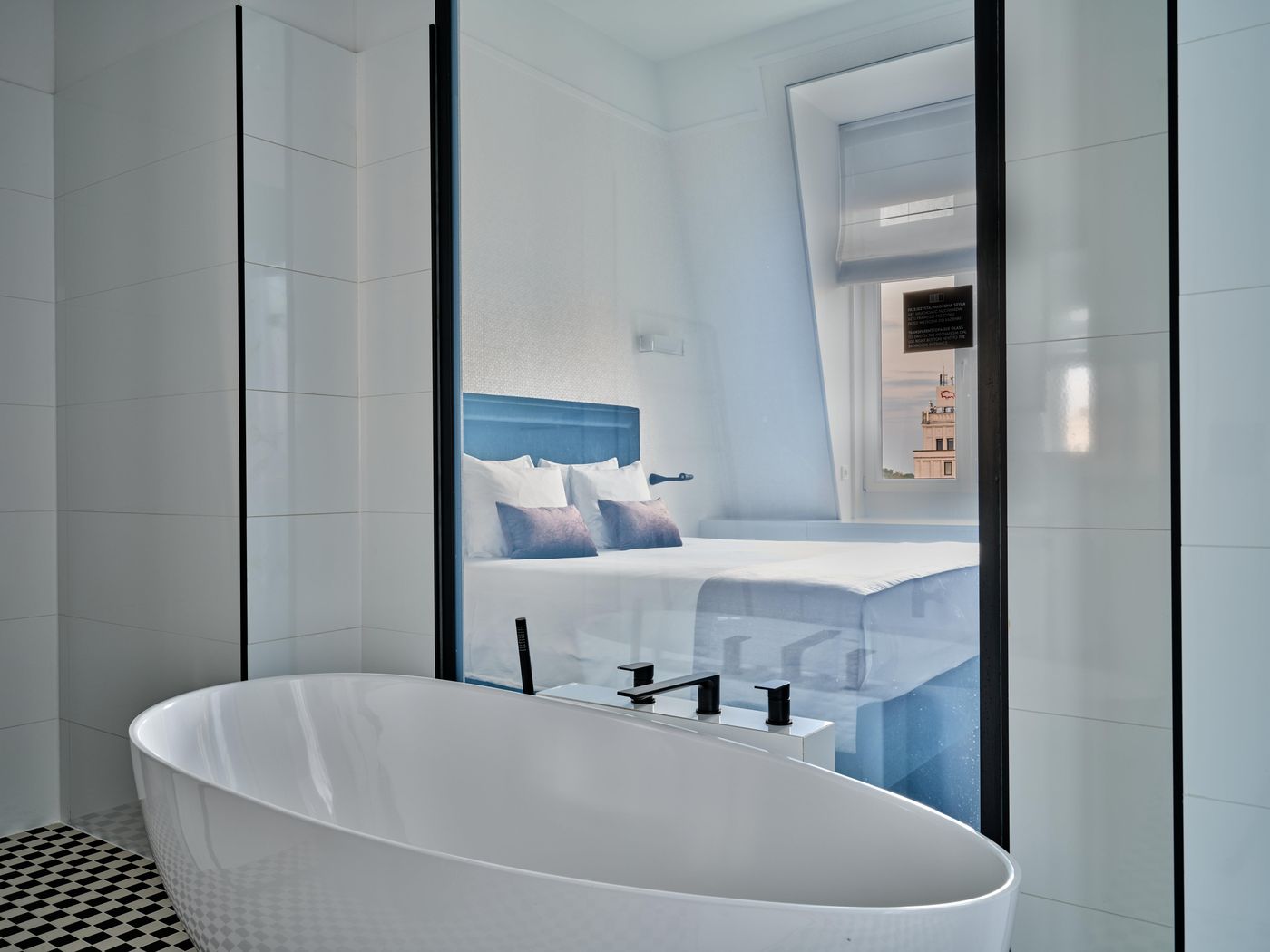 Hotel-Indigo-Warsaw---Nowy-Swiat-Room-44