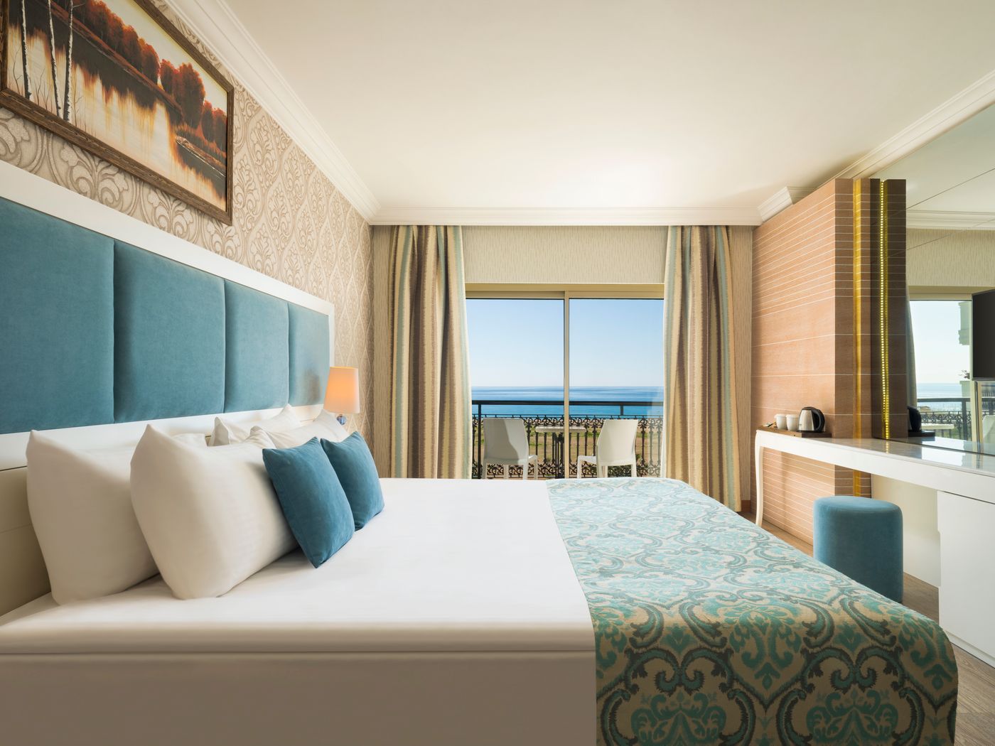 Selectum-For-Two-Side--ex--Heaven-Resort--Room-10