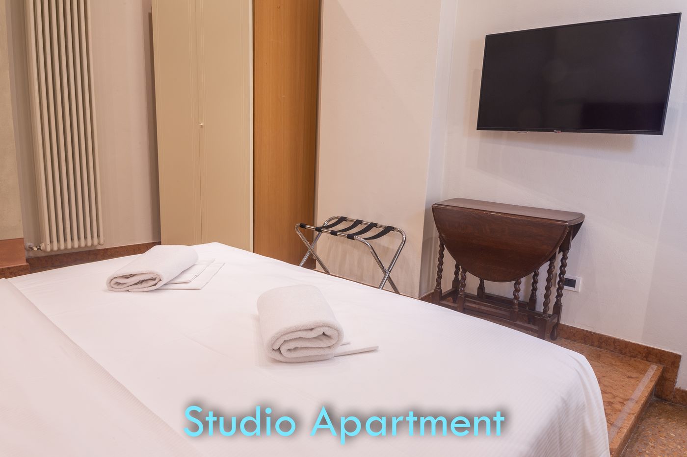 Santo Stefano Apartments- BolognaRooms - Italy - Bologna - Room - 3