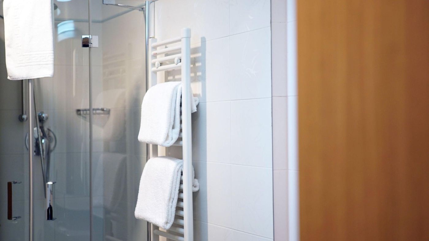 Garden-Hotel-Room-17