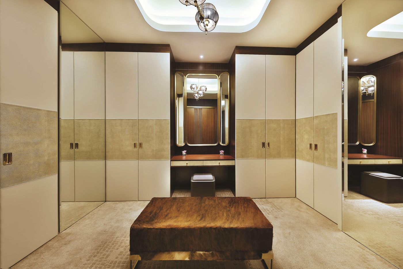 AlRayyan-Hotel-Doha--Curio-Collection-by-Hilton-Room-43