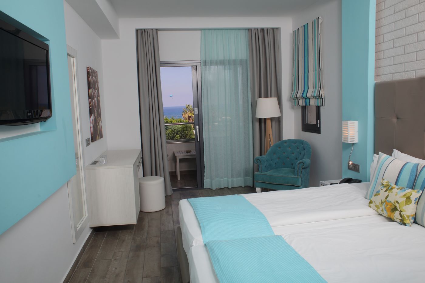 smartline-Kyknos-Beach-Room-39