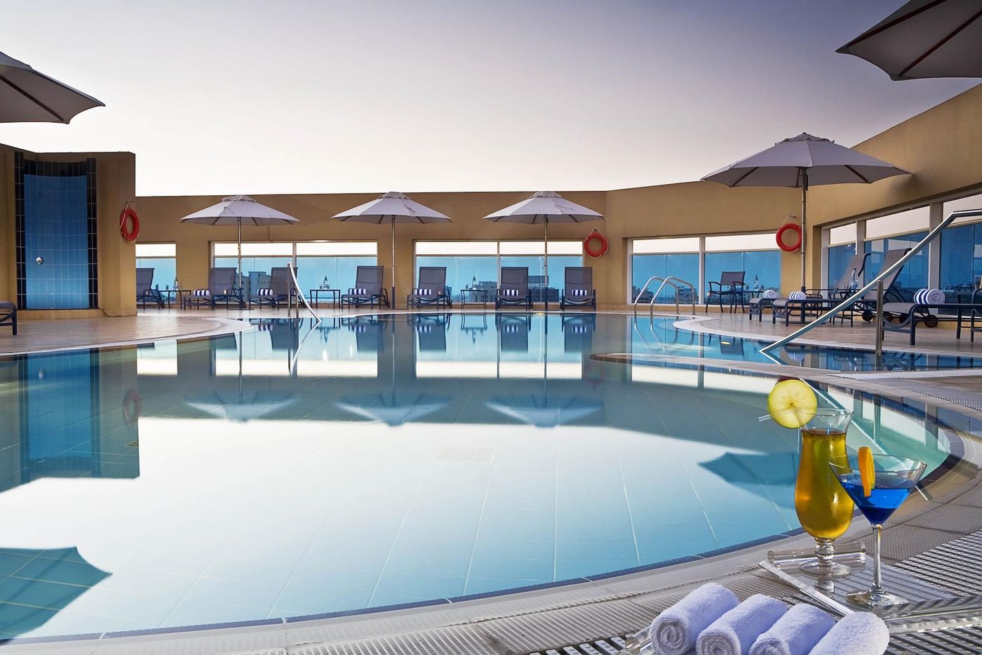 Four-Points-by-Sheraton-Downtown-Dubai-Pool-55
