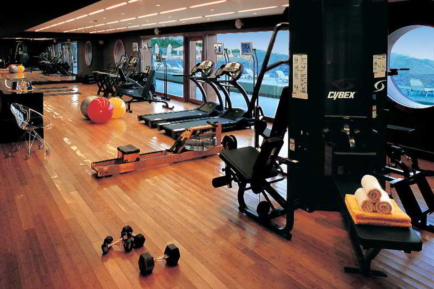 Grand-Resort-Lagonissi-Sports-and-Entertainment-60