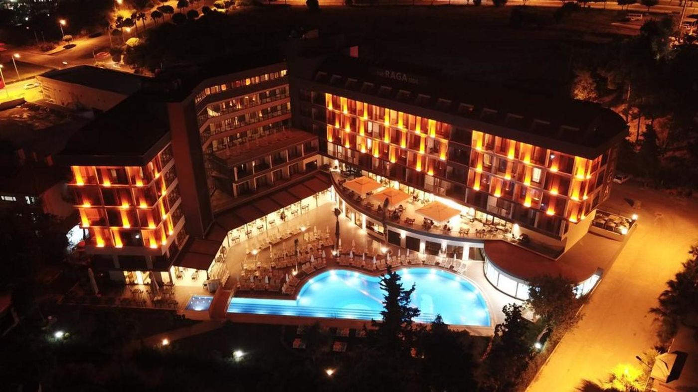 The-Raga-Side-Hotel-General-view-15