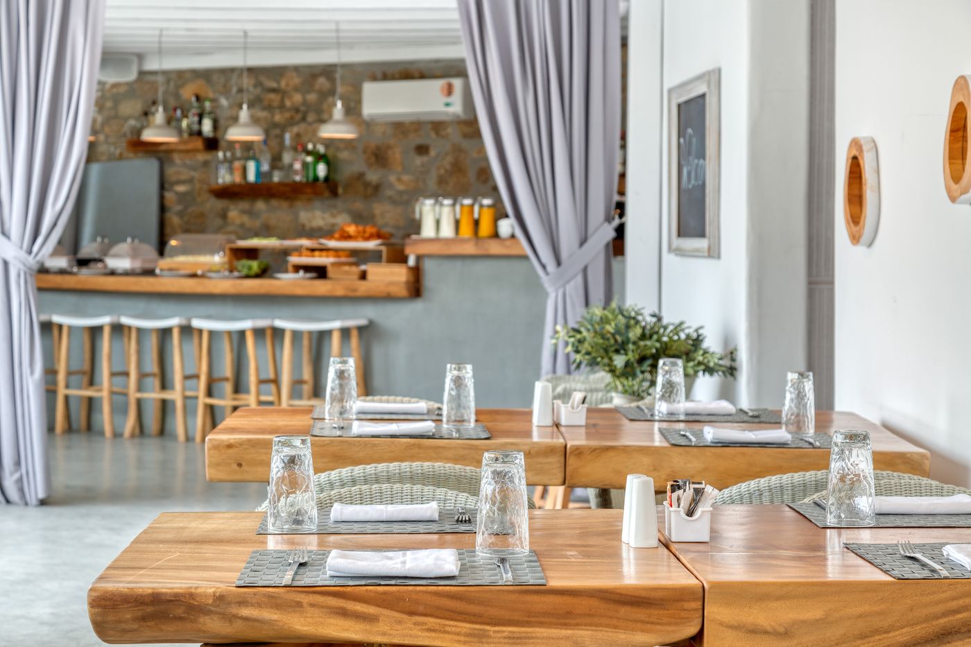 Mykonos-Panormos-Villas-Restaurant-44