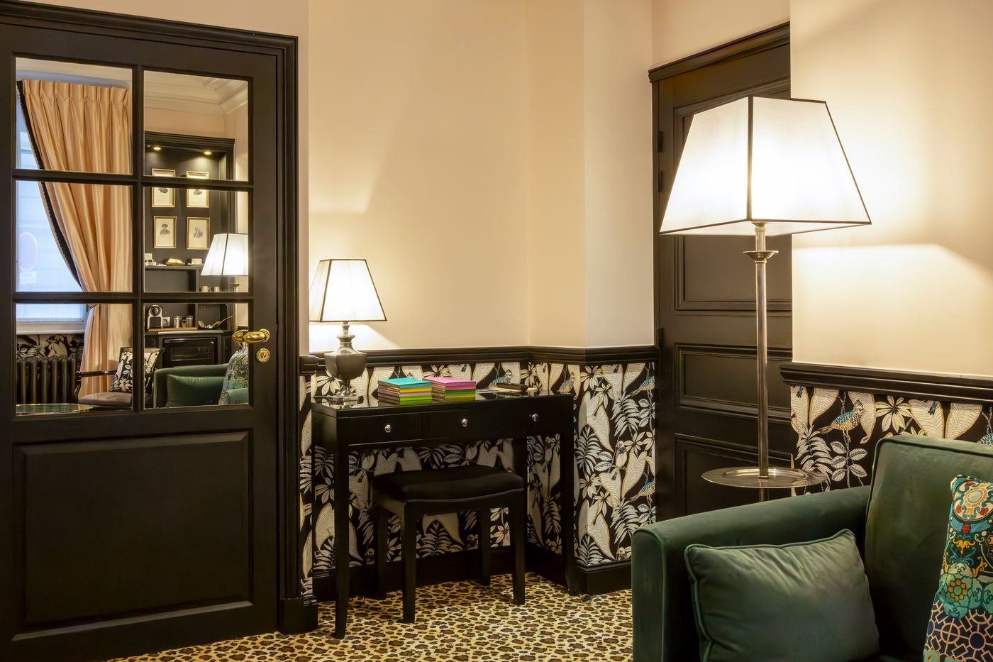 West-end-Paris-Room-55