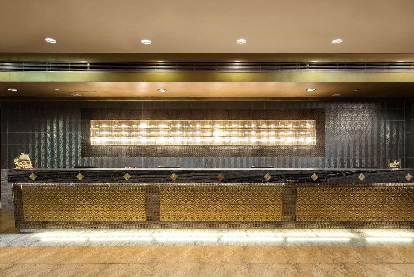 Ramada-Hong-Kong-Harbour-View-Lobby-11