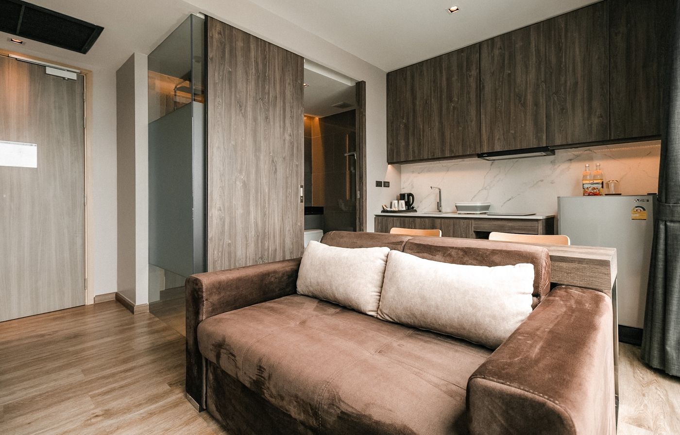 Rak-Elegant-Hotel-Patong-Room-26