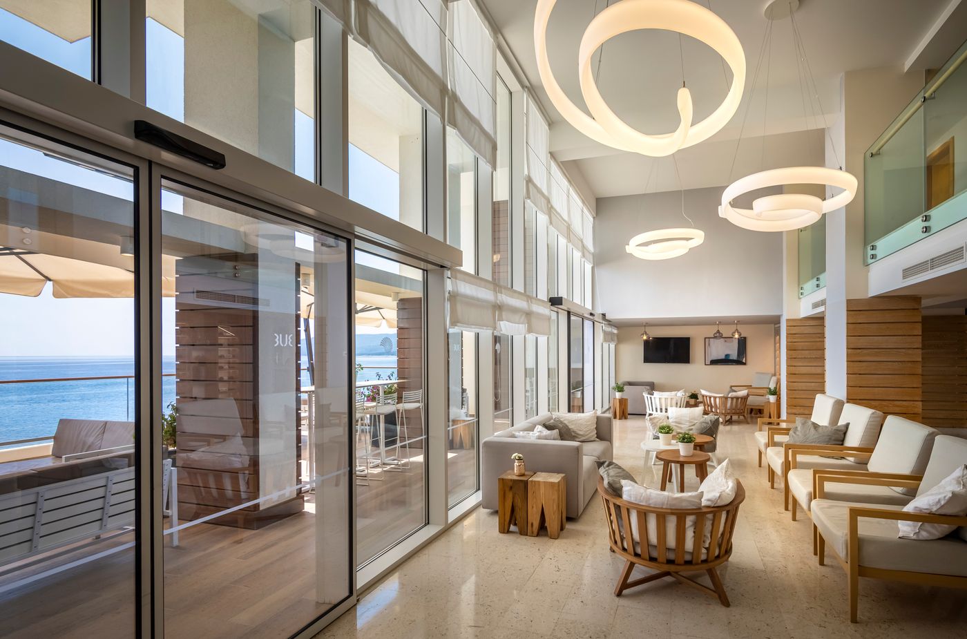 Valamar-Bellevue-Hotel---Residence-Bar-25