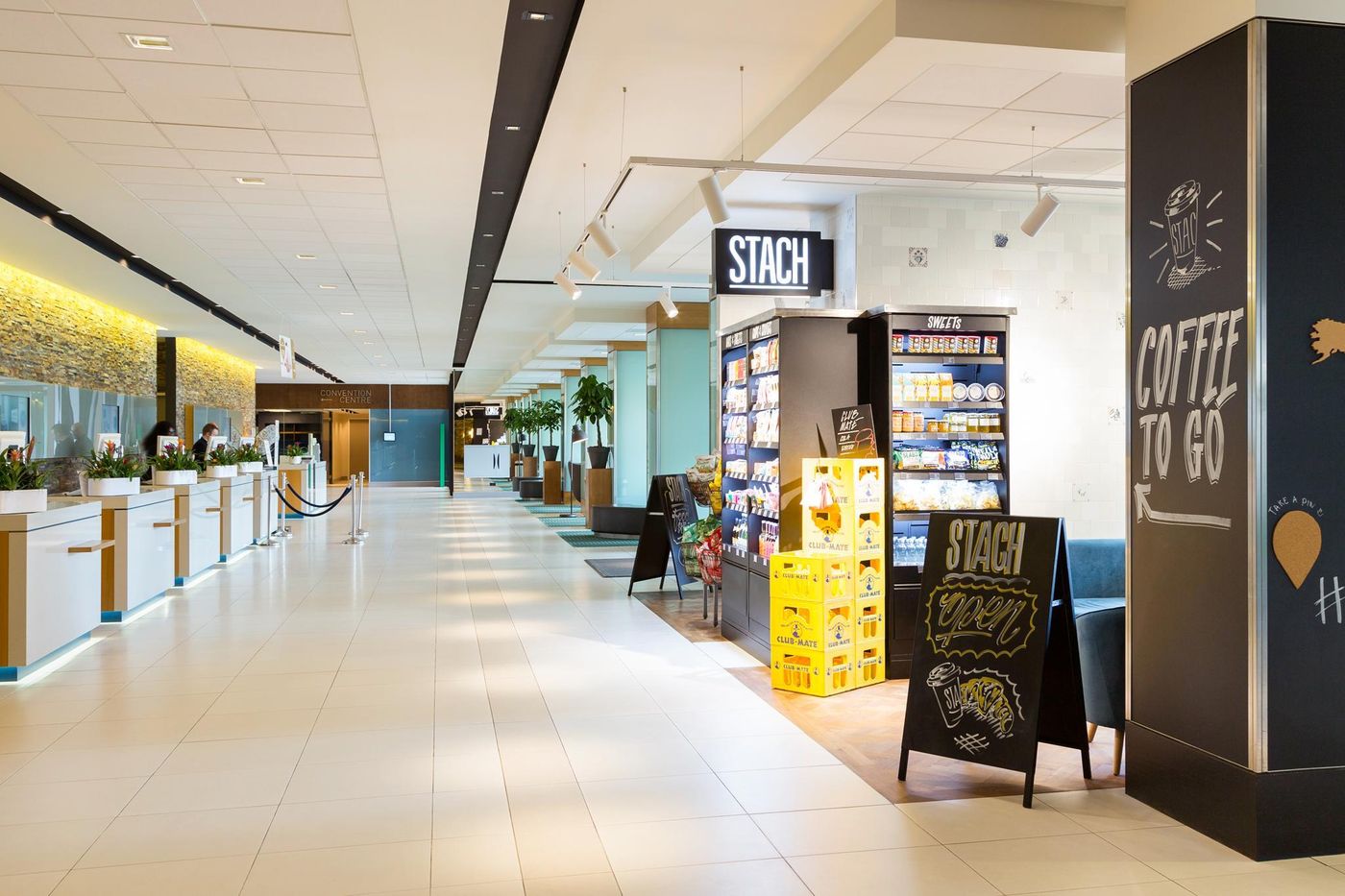 Novotel-Amsterdam-City-Lobby-3