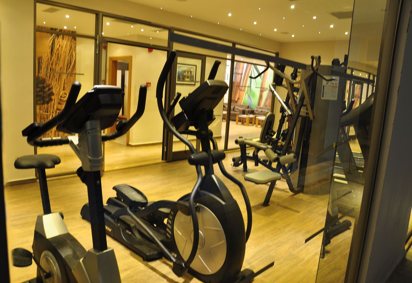 Jasmin-Beach-Hotel-Sports-and-Entertainment-60