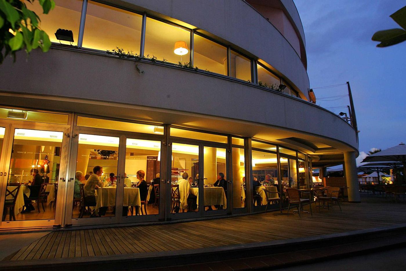 Royal-Savoy-Restaurant-17