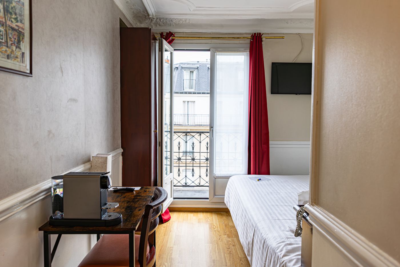 Hotel-Claude-Bernard-Saint-Germain-Room-9