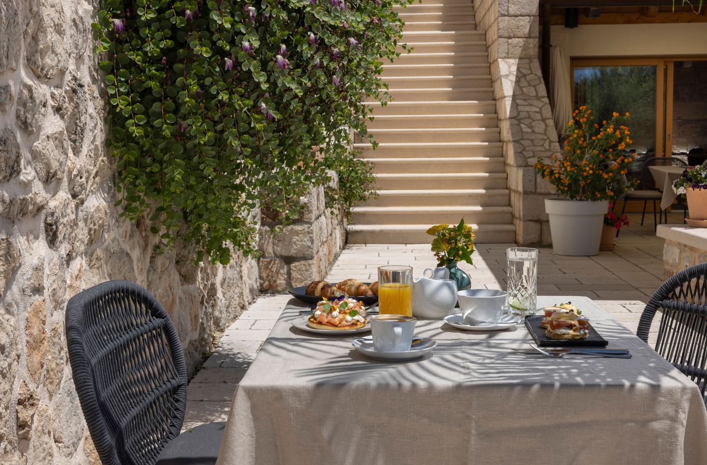 Palace-Natali-Restaurant-93