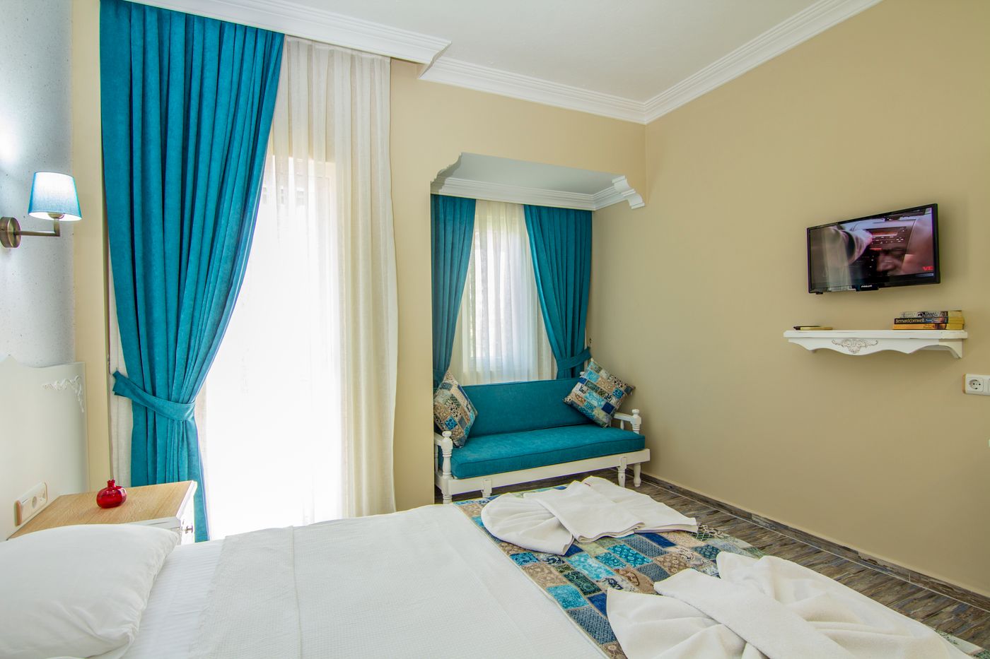 Hotel-Karbel-Sun-Room-21