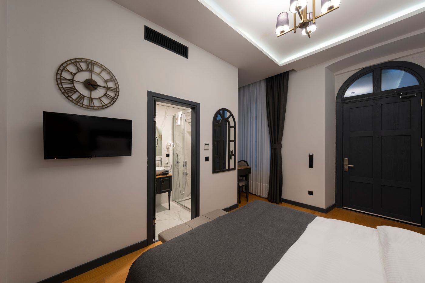 Ferman-Port-Hotel-Room-43