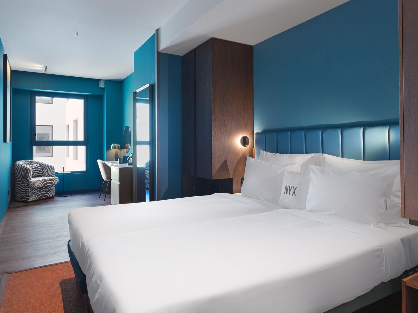 NYX-Esperia-Palace-Athens-by-Leonardo-Hotels-Room-40