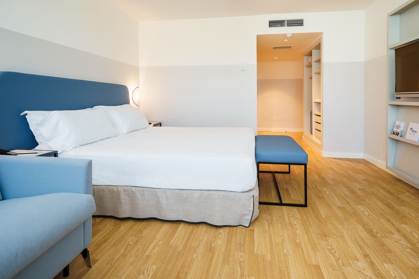 Sercotel-Malaga--ex-Silken-Puerta--Room-17