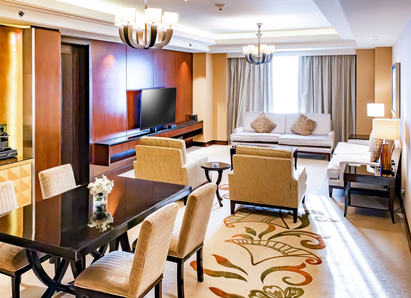 Conrad-Hotel-Dubai-Room-38