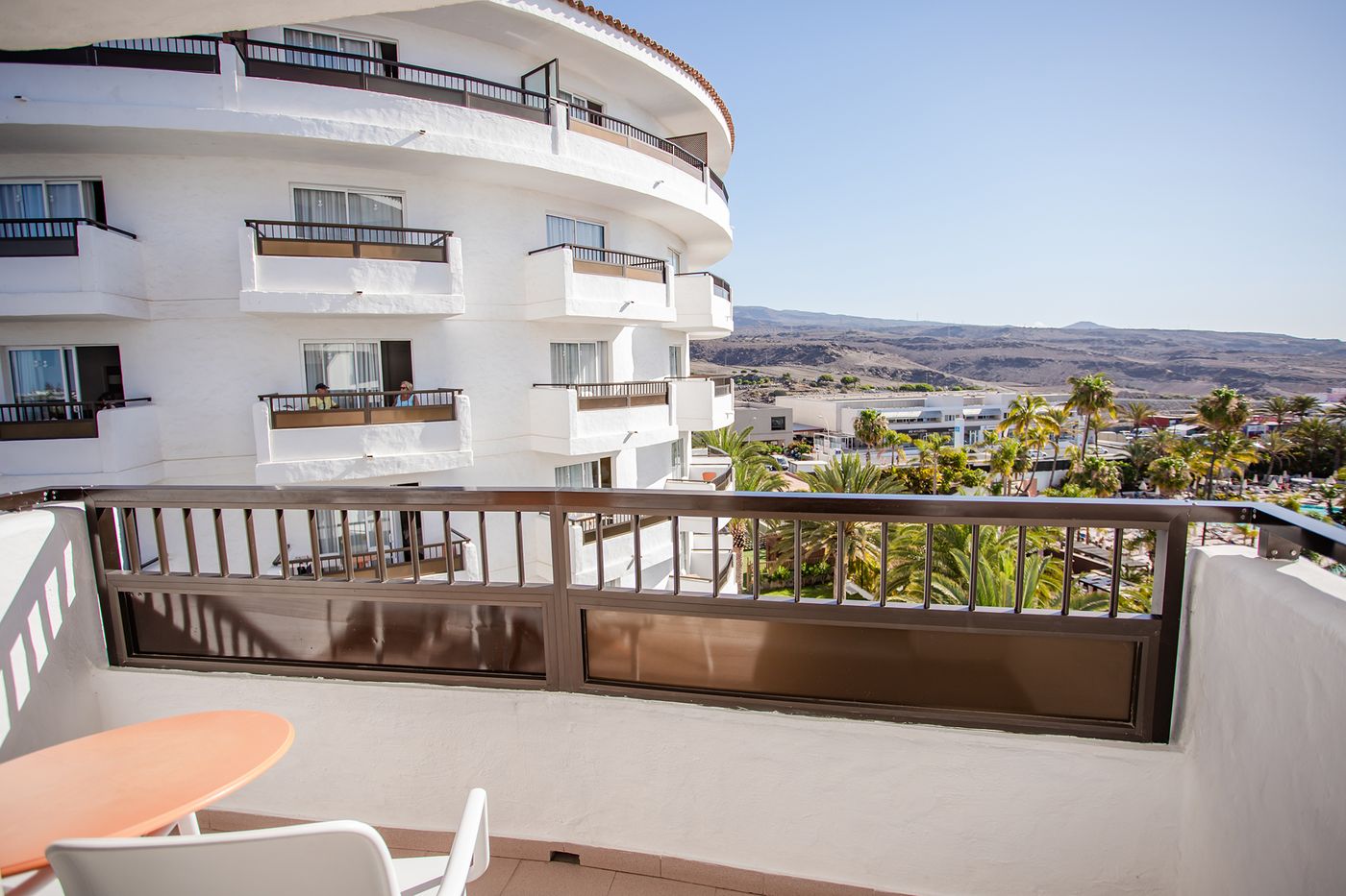 Servatur-Waikiki-Room-75