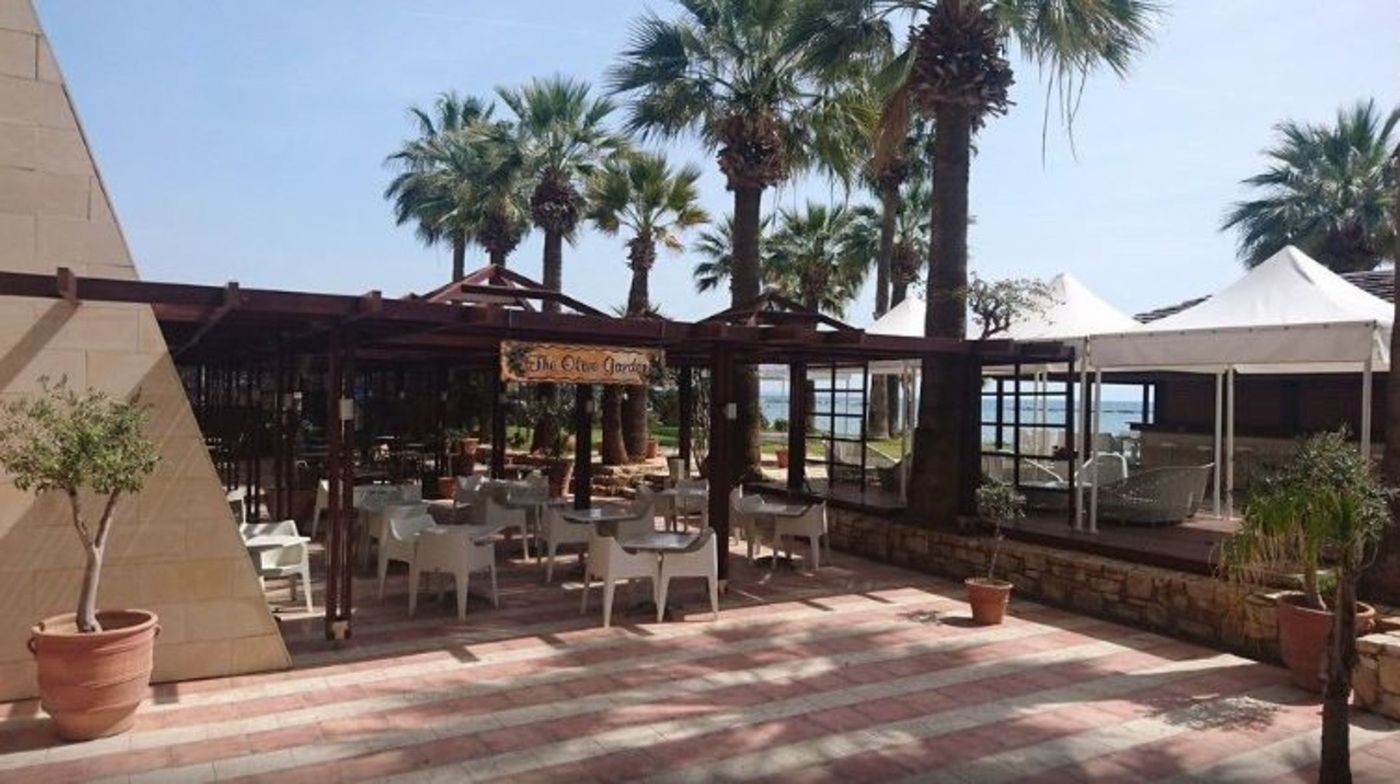 Palm-Beach-Hotel---Bungalows-Bar-15