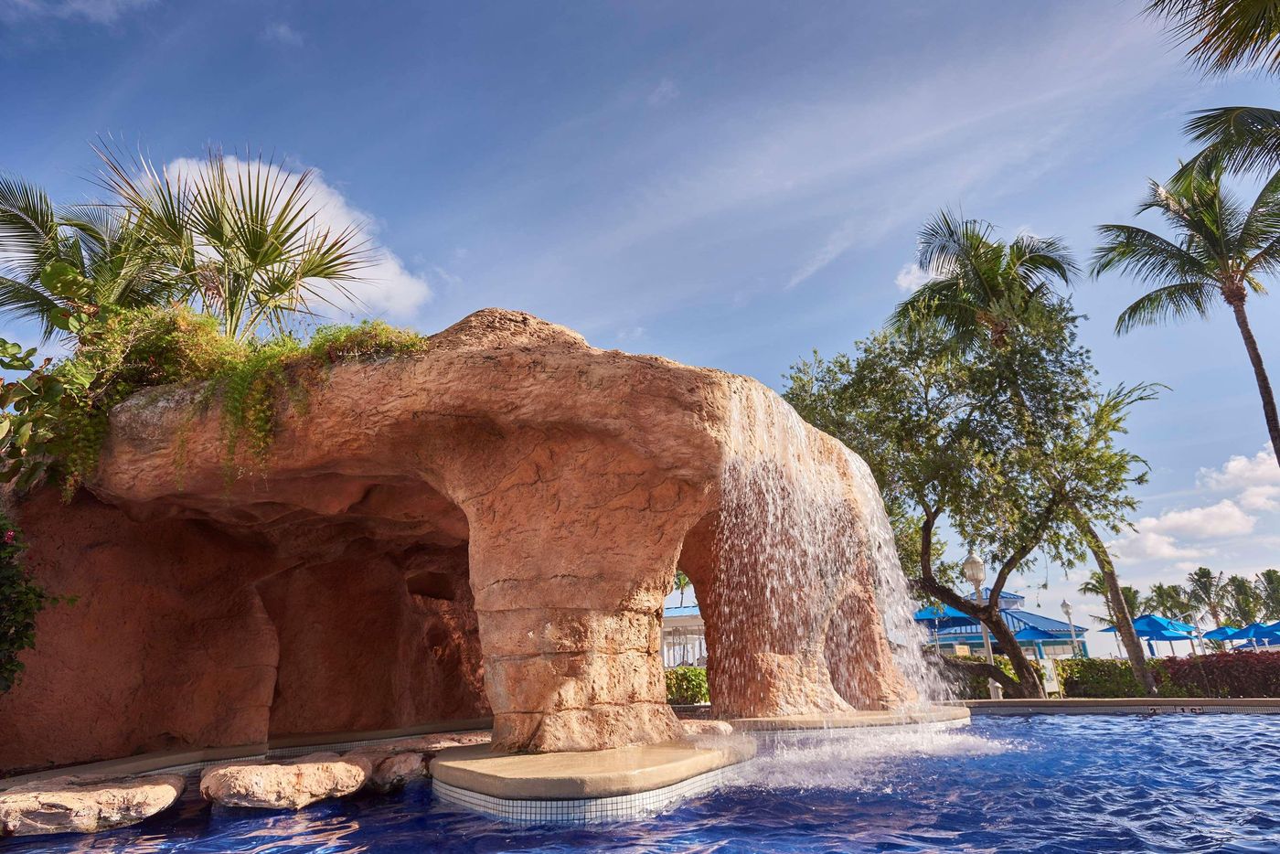 Melia-Nassau-Beach-All-Inclusive-Pool-4