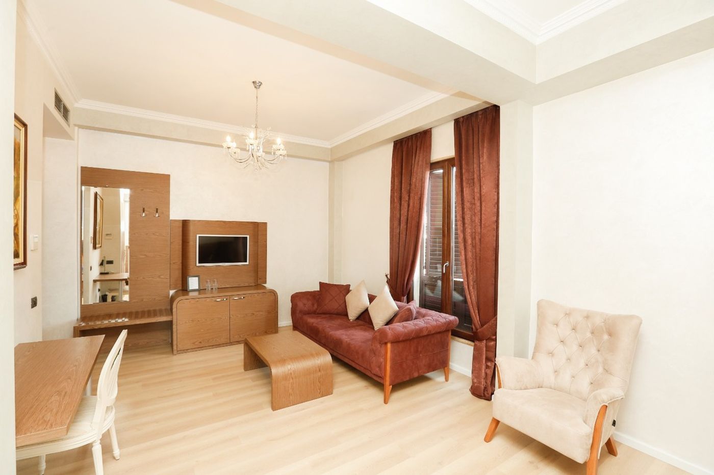 Oxford Hotel 12.12.25