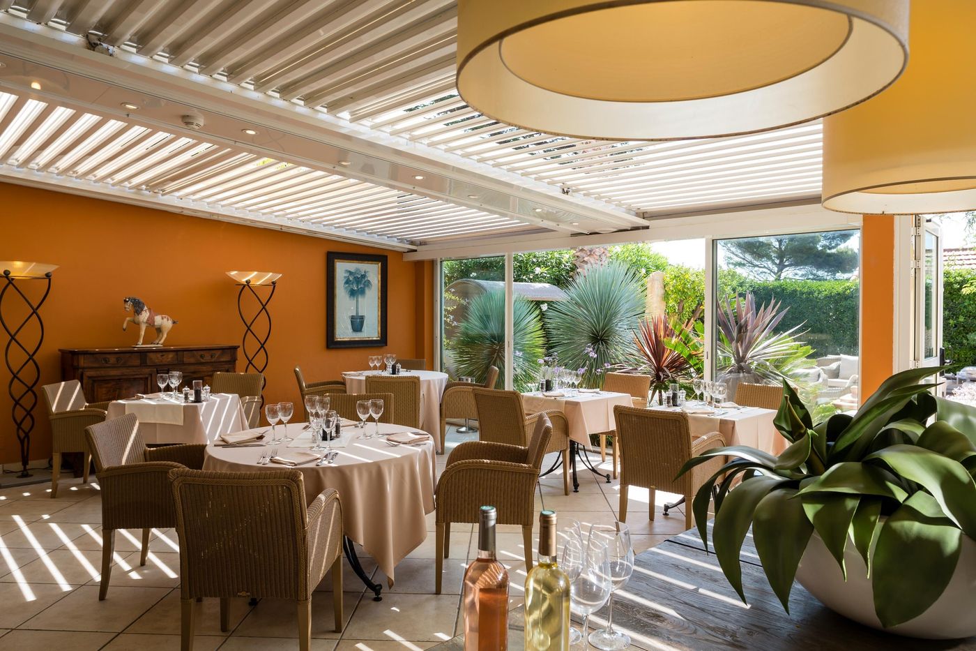 Best-Western-Premier-Montfleuri-Restaurant-63