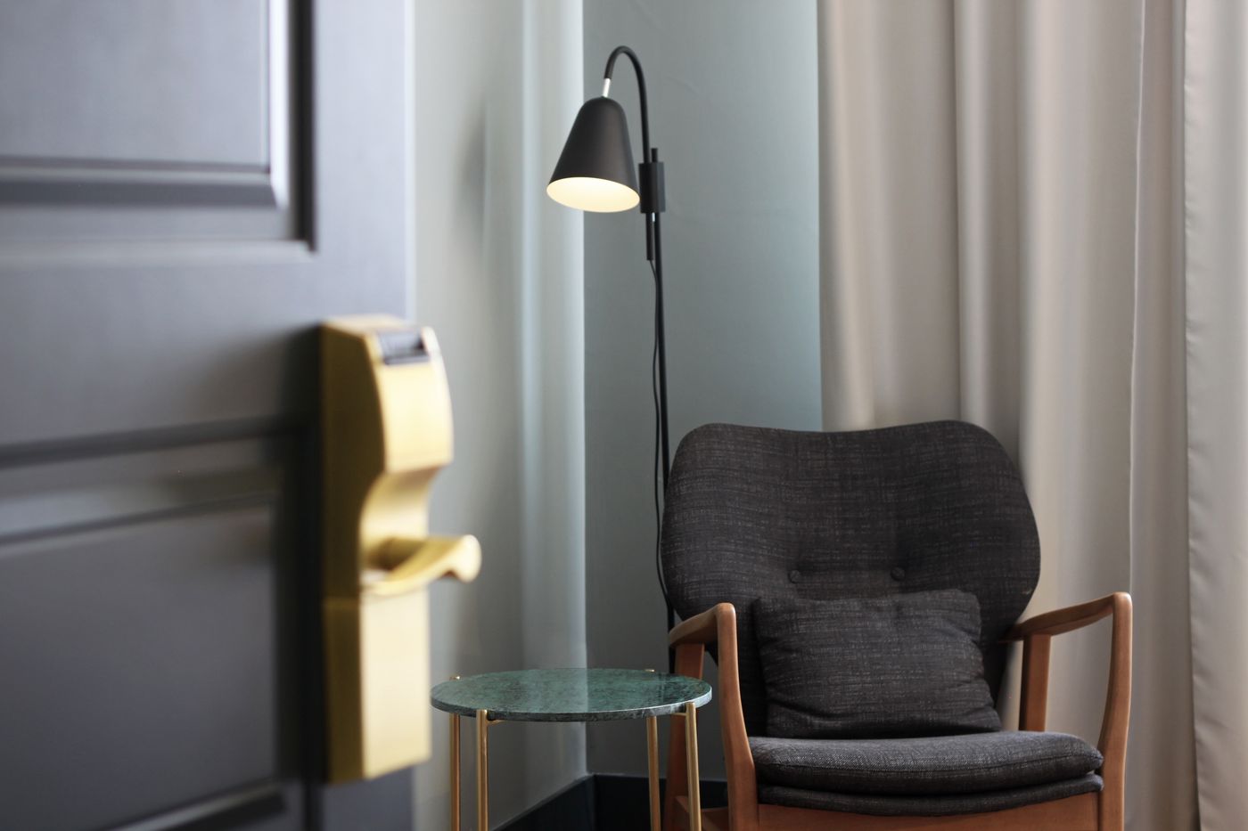 c-hotels-Diplomat-Room-23