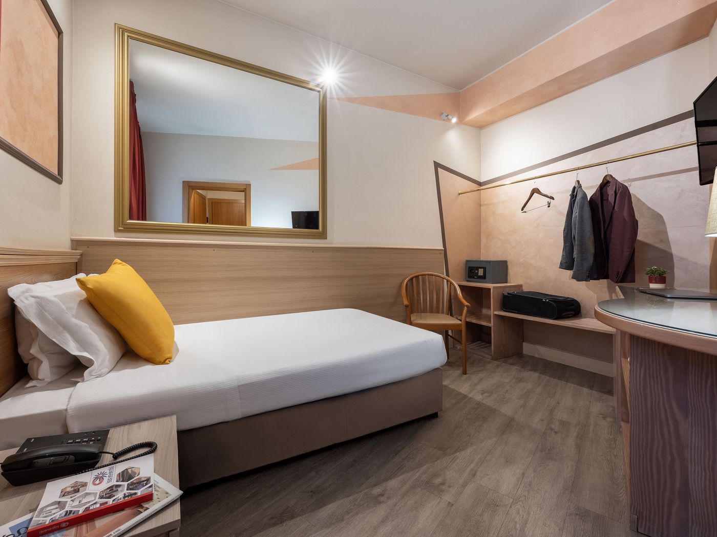 iH-Hotels-Milano-St--John-Room-1