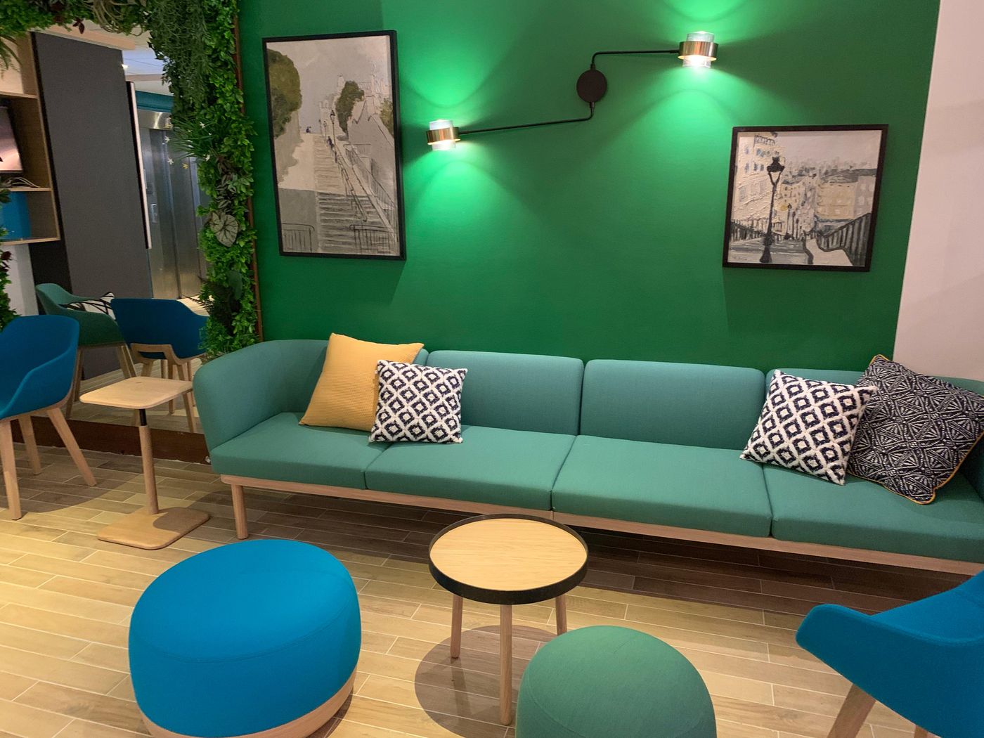 Holiday-Inn-Paris---Montmartre-General-view-11