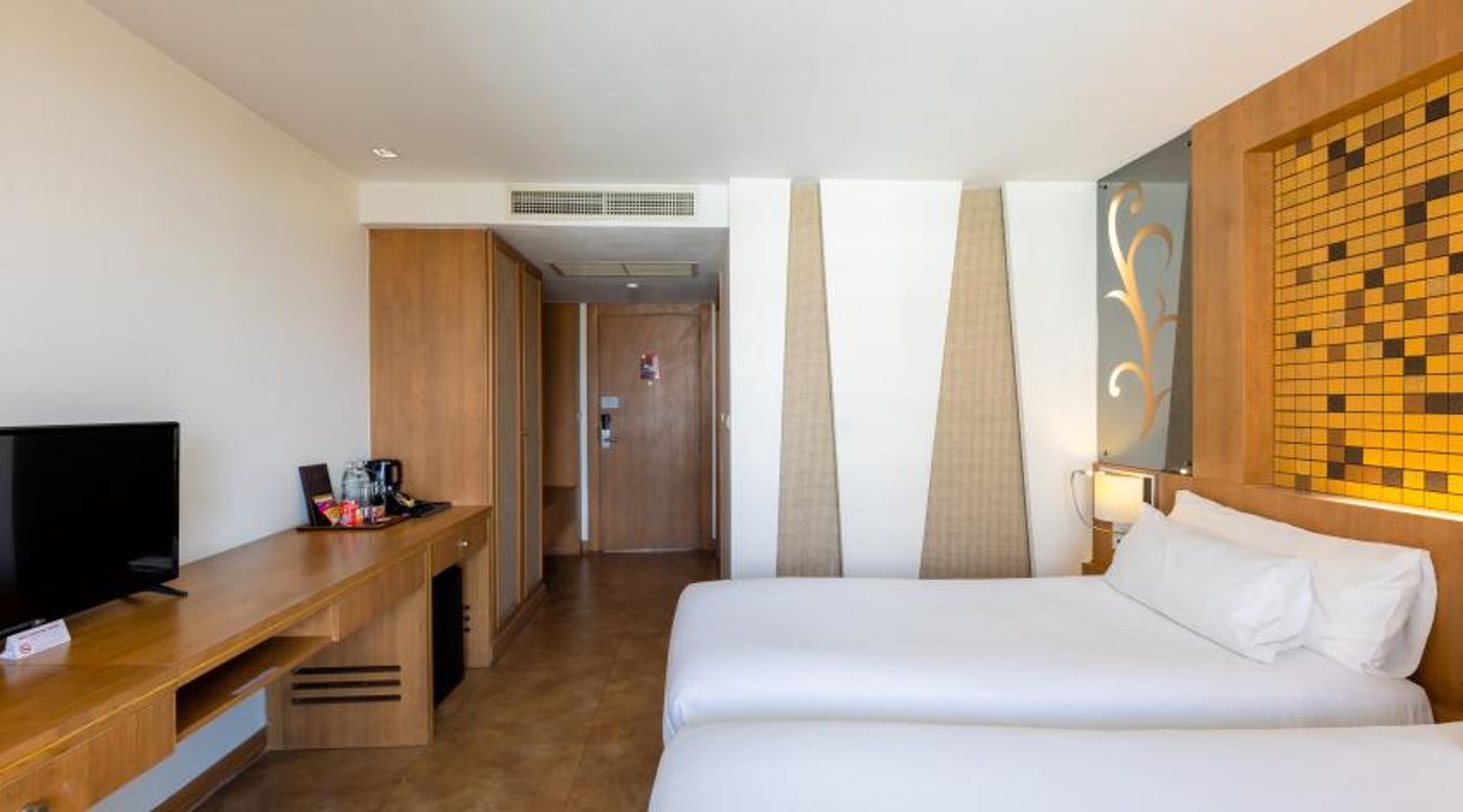 Centara Nova Hotel & Spa