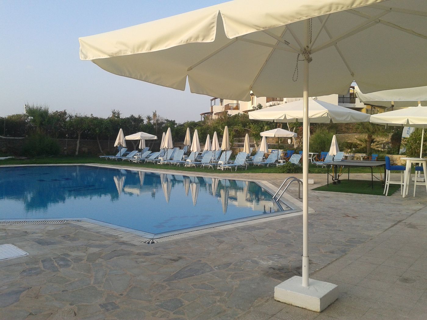 Neon-Beach-Hotel-Pool-4