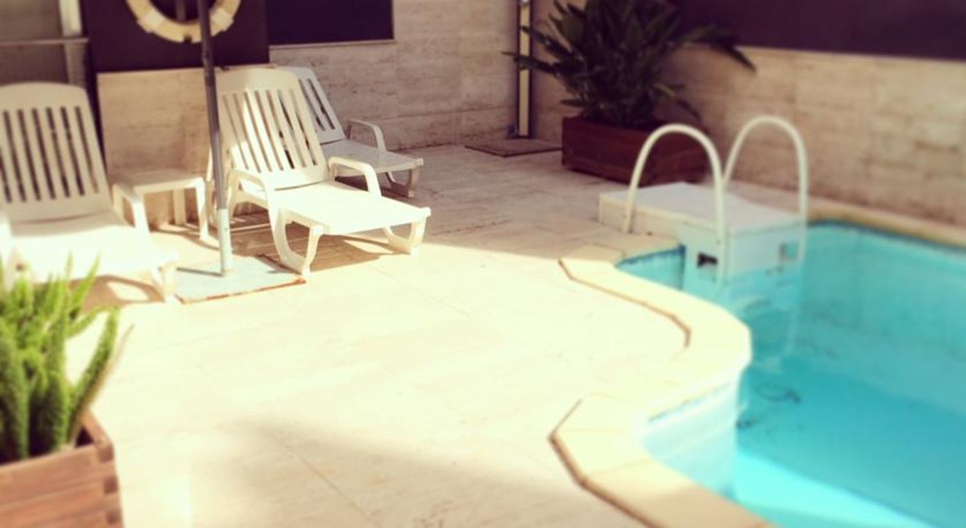 Alexandra Aparthotel