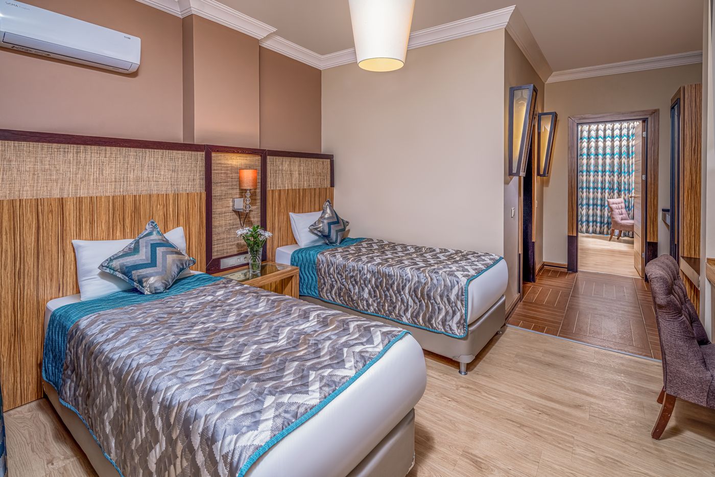 Quatro Famıly Club Dem