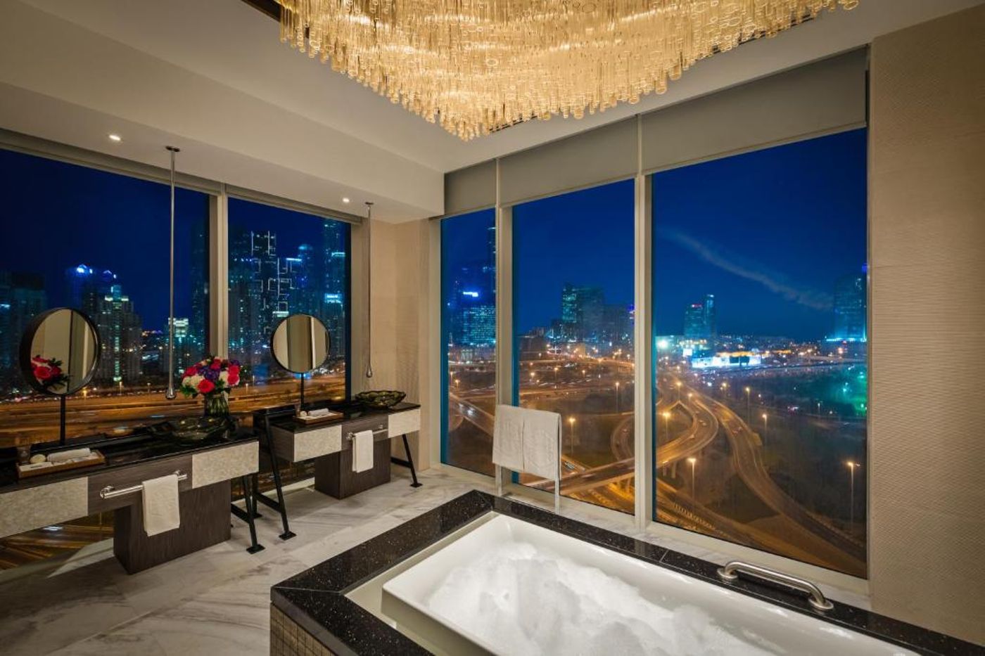 Taj-Jumeirah-Lakes-Towers-Dubai-Room-24