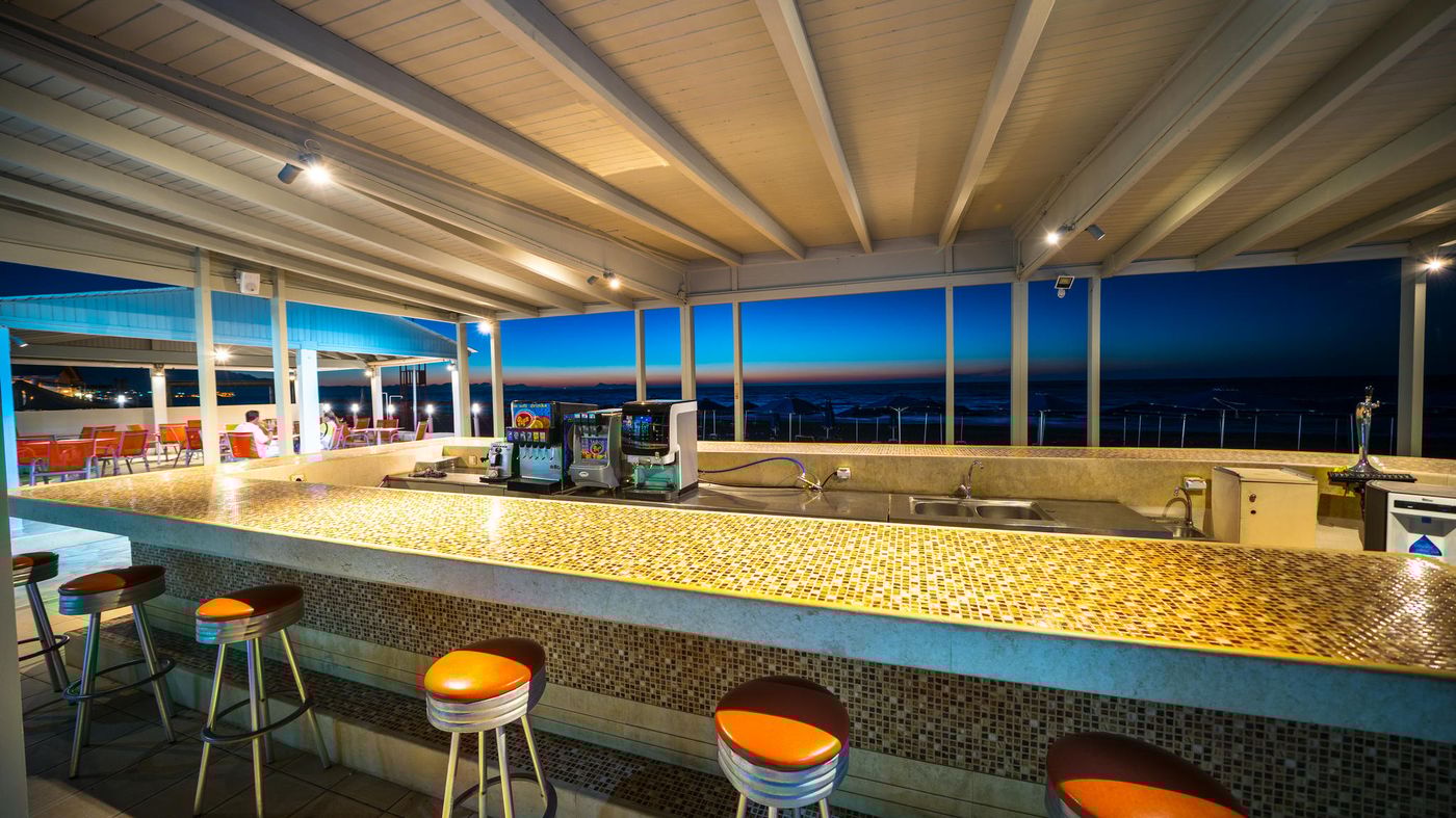 Adele-Beach-Hotel-Bar-18