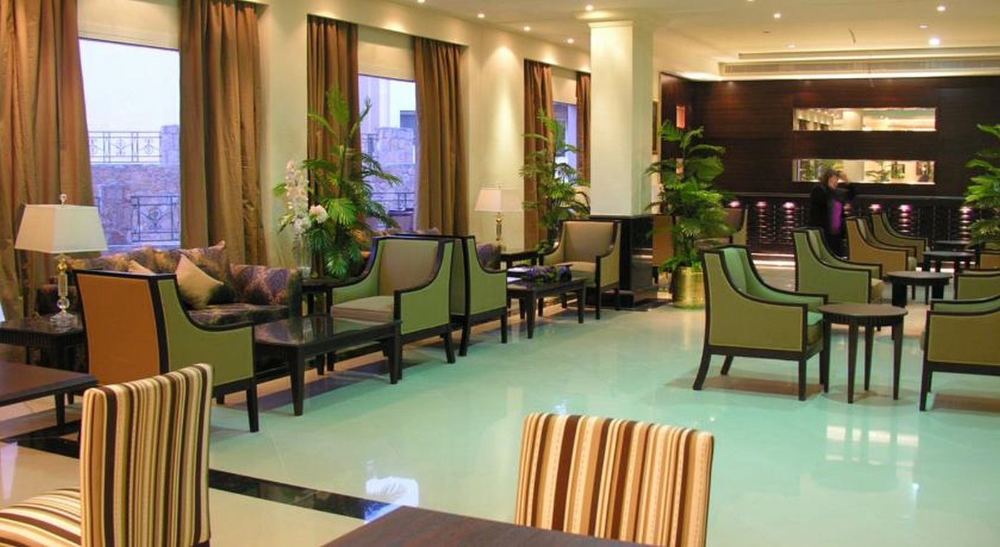 Pyramisa-Sunset-Pearl-Bar-23