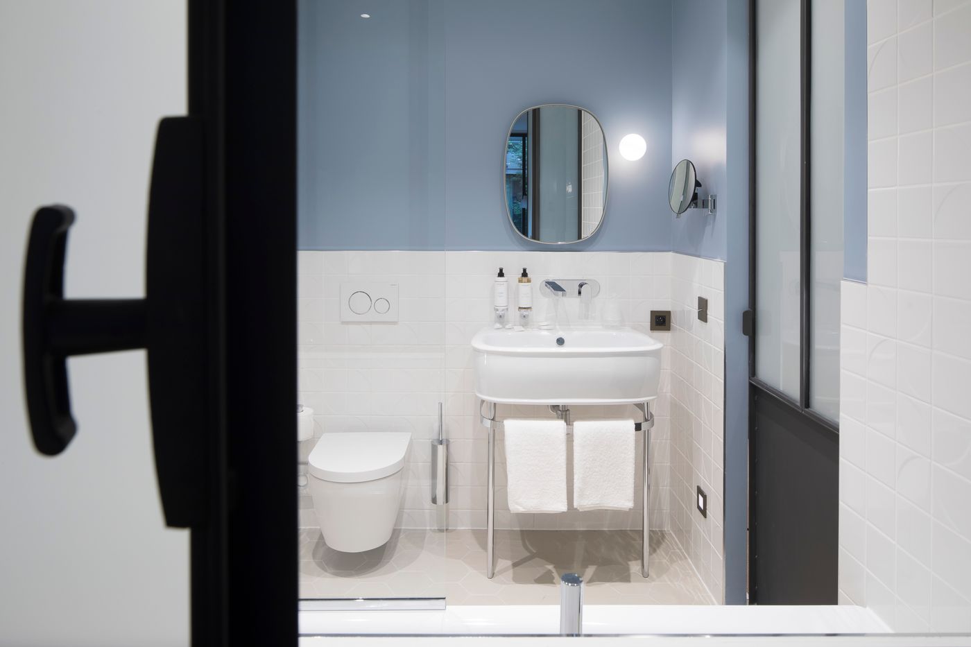 Les-Deux-Girafes-Room-36