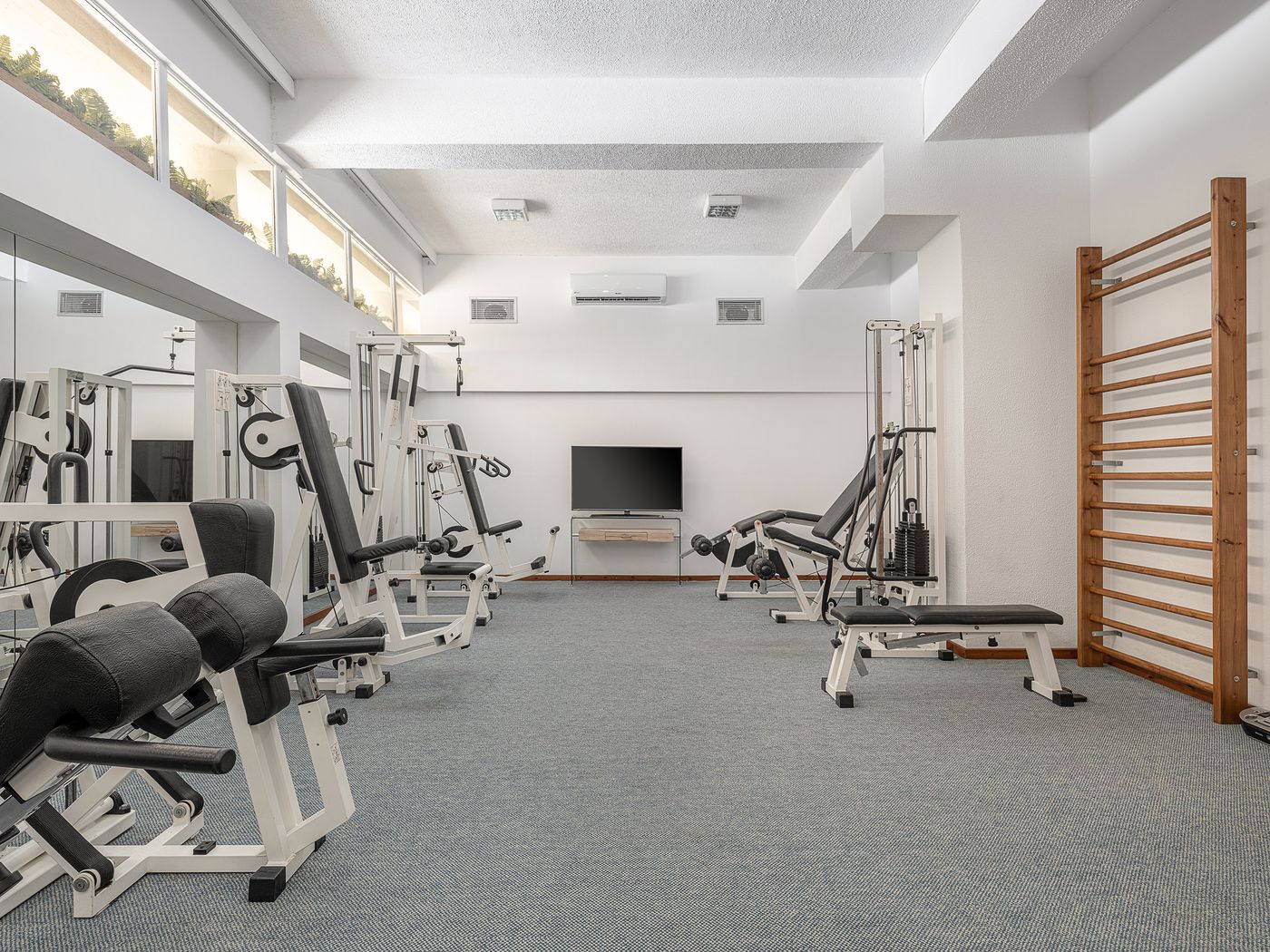 Panorama-Sports-and-Entertainment-60