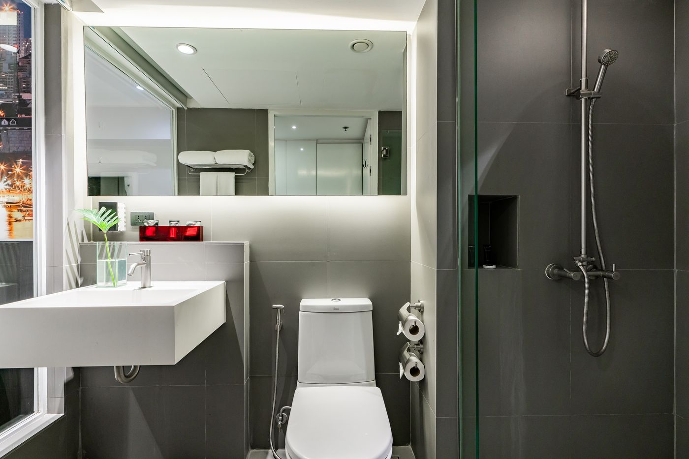 Galleria-12-Sukhumvit-Bangkok-by-Compass-Hospitali-Room-28