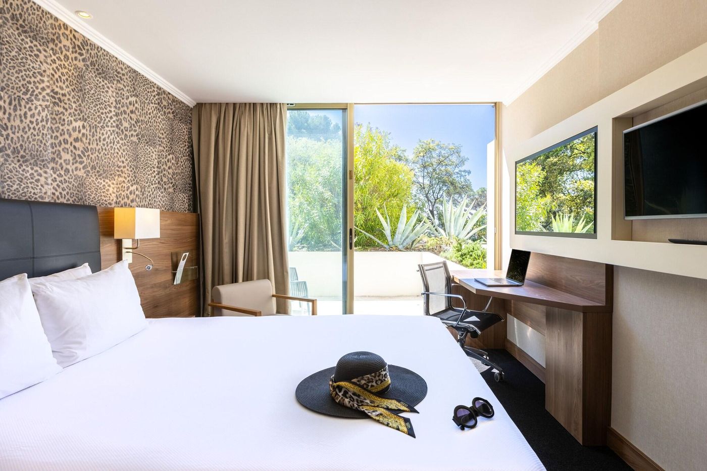 Luxotel-Cannes-Room-18