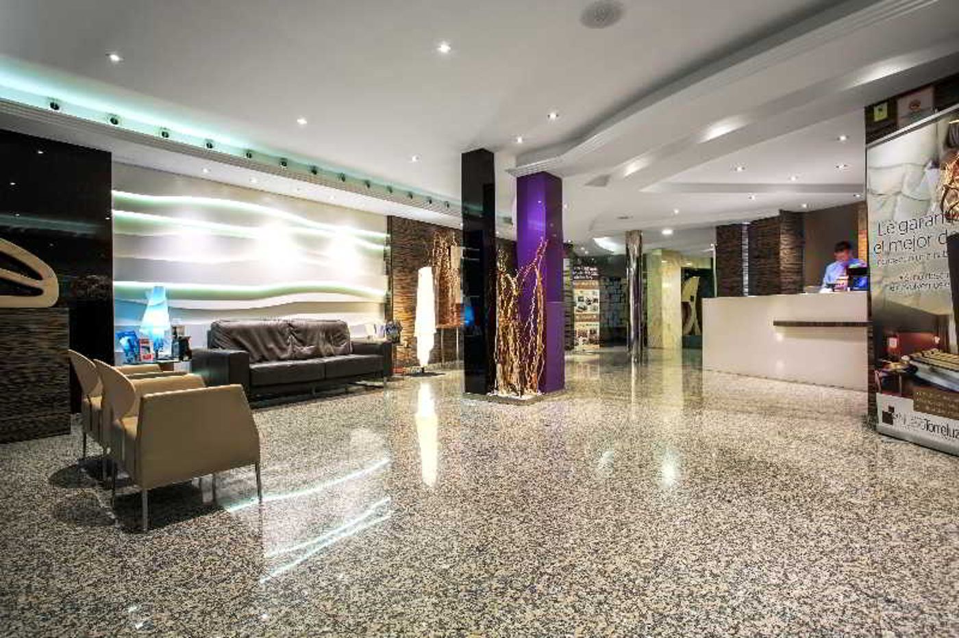 Nuevo-Torreluz-Lobby-31
