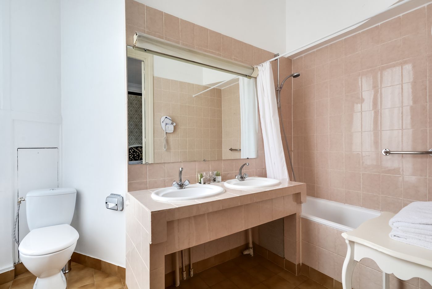 Normandy-Le-Chantier-Room-25