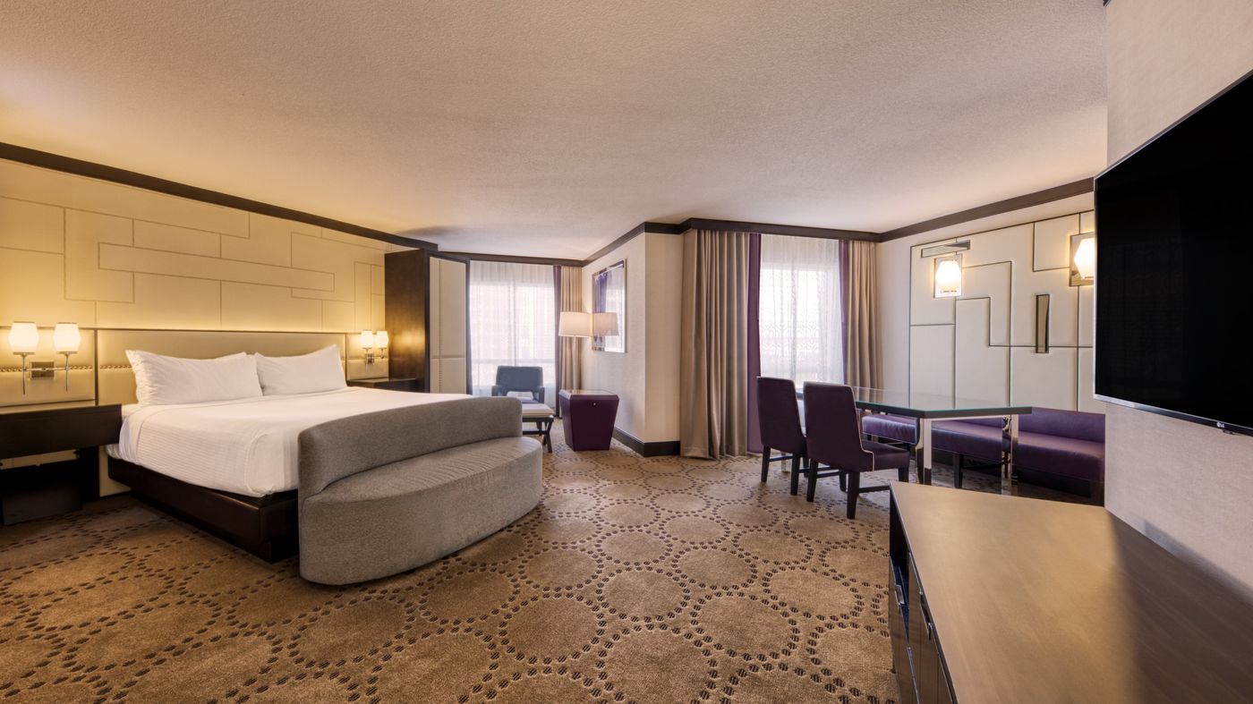 Harrah-s-Las-Vegas-Casino---Hotel-Room-34