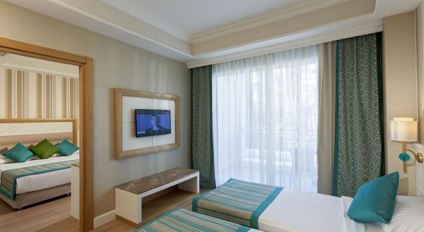 Karmir-Resort---Spa-Hotel-Room-26