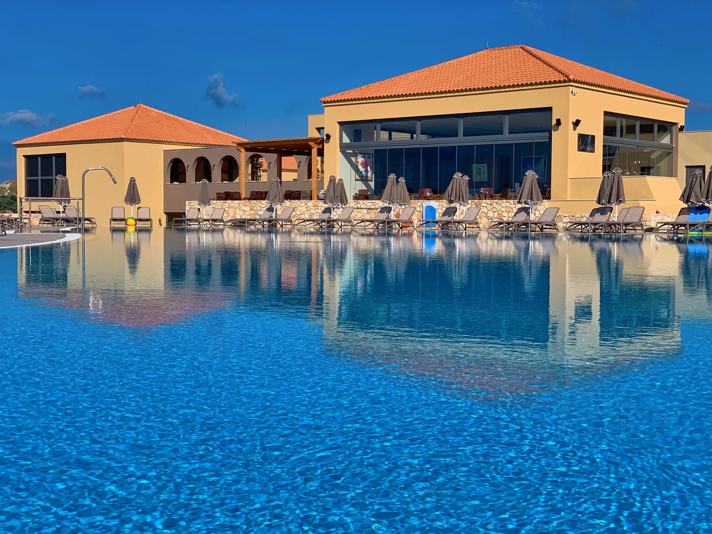 Apollonion-Asterias-Resort---Spa-Bar-6