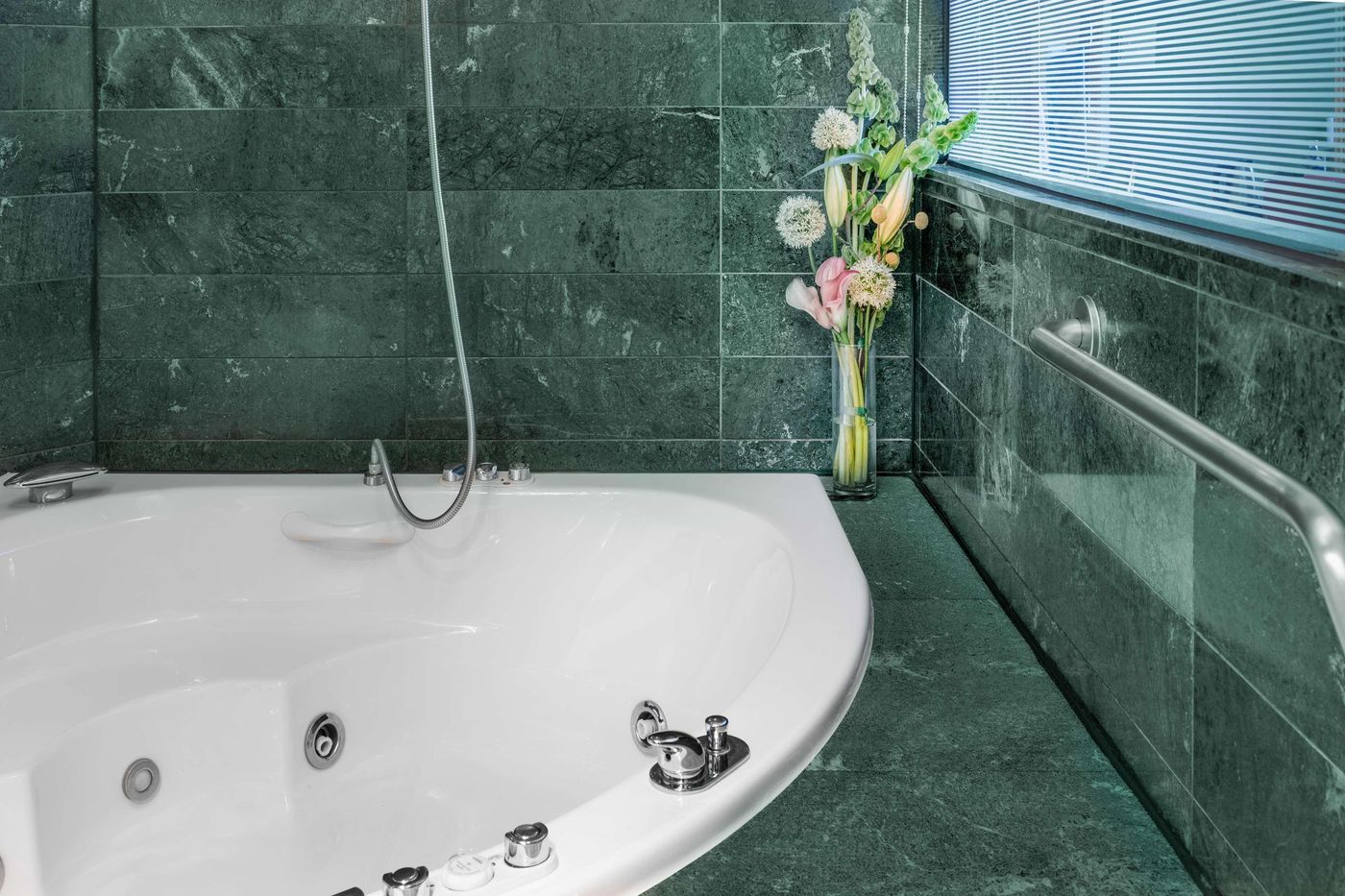 NH-Collection-Madrid-Paseo-del-Prado-Room-44