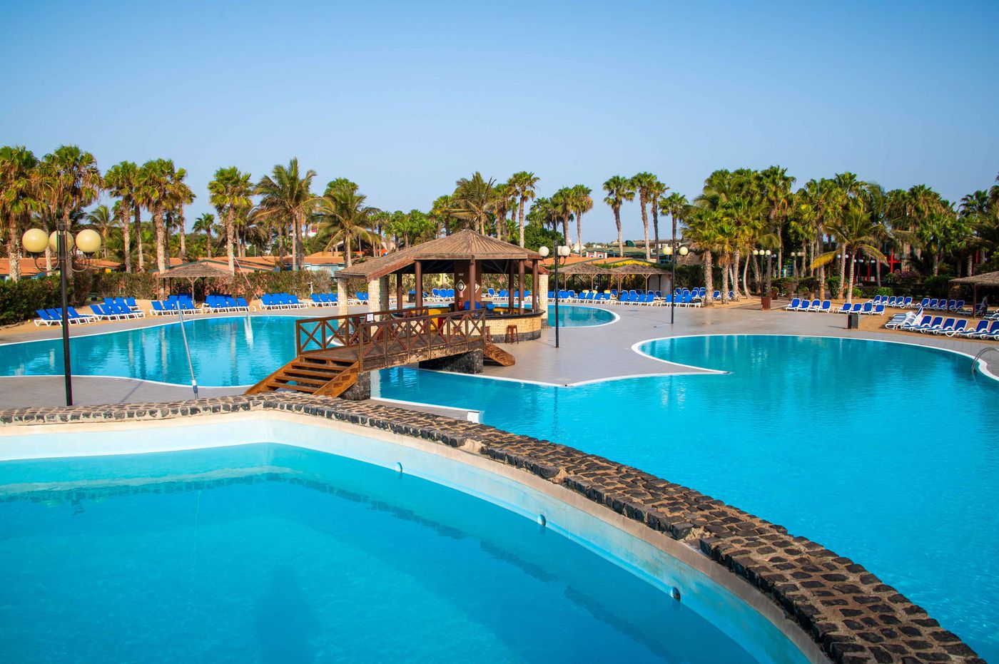 Vila-Do-Farol-Pool-1